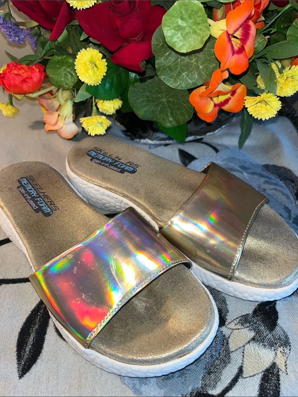 Skechers Women's Gold Metallic Color Slide Sandals Gel Infused